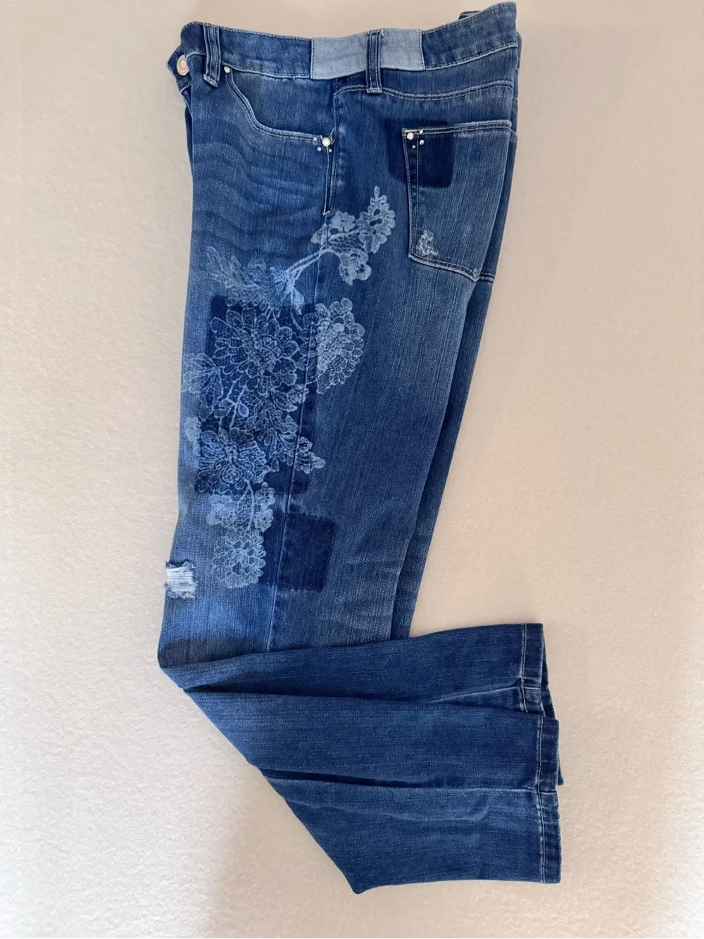 WHITE HOUSE BLACK MARKET Girlfriend Jeans Size 6 Embellished Patchwork Stretch